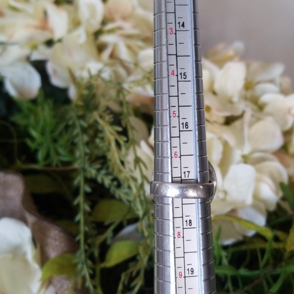 Silpada ~ Lily Pearl Ring - Picture 6 of 8